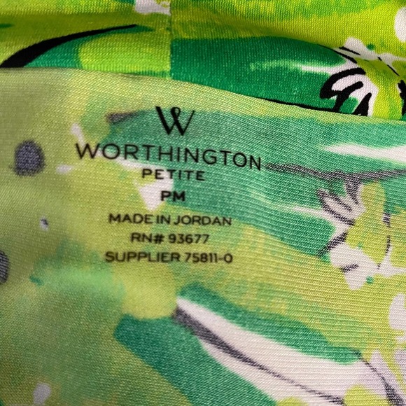 Worthington Petite Sleeveless Floral Blouse - Picture 4 of 5